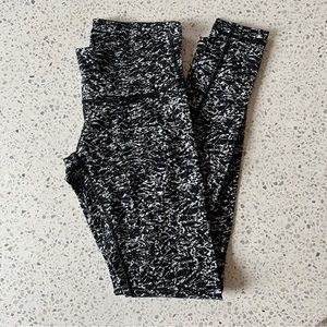 Lululemon leggings size 4